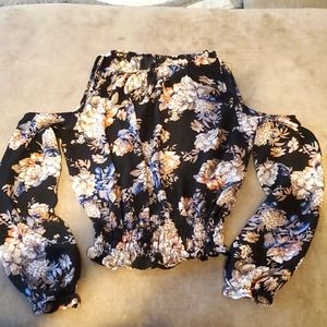 Romeo and Juliet off-shoulder Top